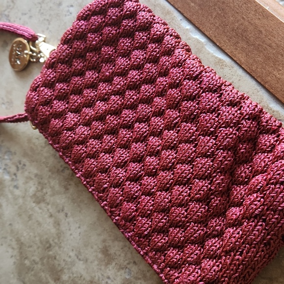 The Sak crochet red wristlet - Picture 4 of 11